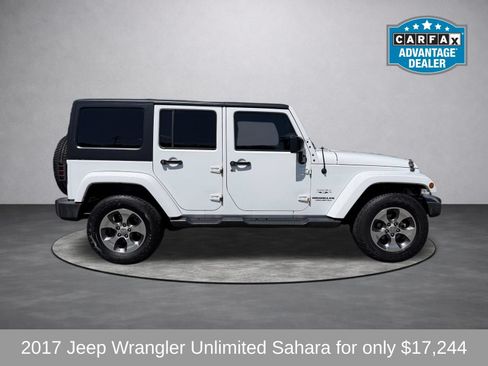 Used 2017 Jeep Wrangler Unlimited Sahara w/ Connectivity Group AWD/4WD image 2