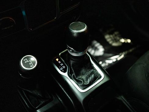 Used 2023 Jeep Wrangler Unlimited Sport AWD/4WD image 17