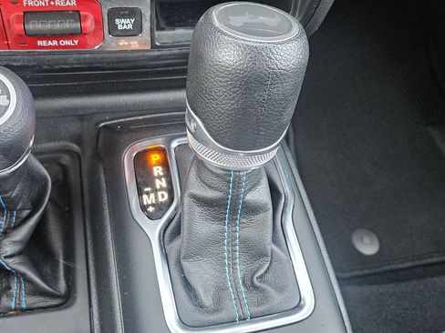 Used 2023 Jeep Wrangler Unlimited Rubicon 4xe AWD/4WD image 31