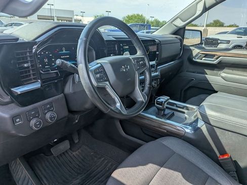 Used 2024 Chevrolet Silverado 1500 RST AWD/4WD image 9