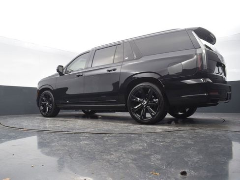 Certified 2025 Cadillac Escalade ESV Sport Platinum image 59