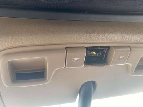 Used 1999 Volvo C70 LT FWD image 19