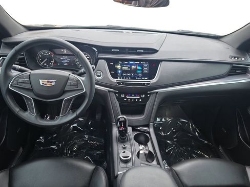 Used 2024 Cadillac XT5 Luxury FWD image 10