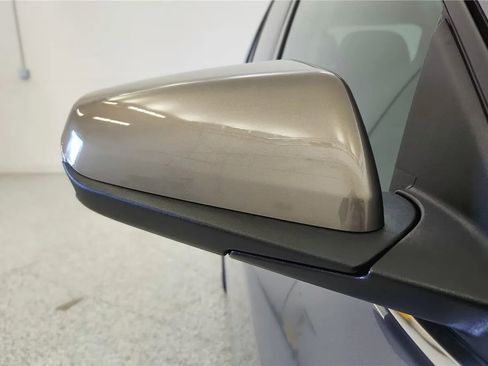 Used 2019 Chevrolet Equinox LT image 18