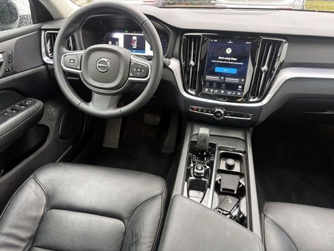 Used 2025 Volvo S60 B5 Core image 29