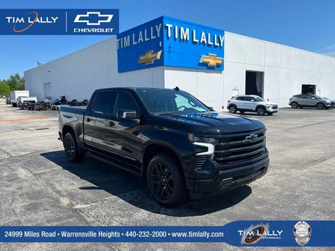 Used 2025 Chevrolet Silverado 1500 High Country w/ Midnight Edition AWD/4WD image 1