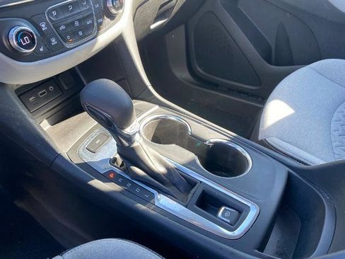 Used 2023 Chevrolet Equinox LT w/ Driver Convenience Package image 23