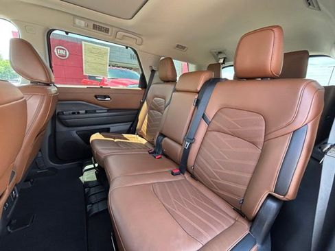 Used 2023 Nissan Pathfinder Platinum w/ Cargo Package AWD/4WD image 73