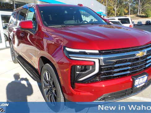 New 2026 Chevrolet Suburban LT w/ Comfort Package image 7