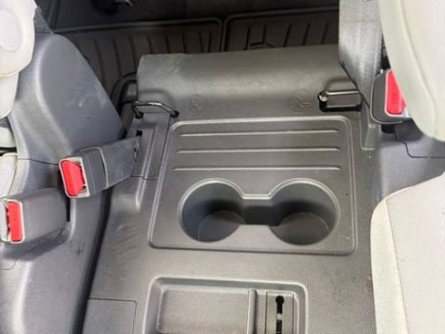 Used 2026 Toyota Sienna XLE FWD image 24