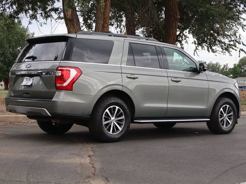 Used 2019 Ford Expedition XLT w/ Equipment Group 202A AWD/4WD image 5