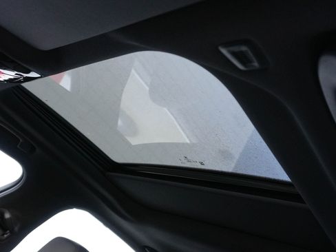 Used 2025 BMW 530i image 12