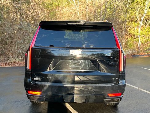 Used 2022 Cadillac Escalade ESV Sport image 4