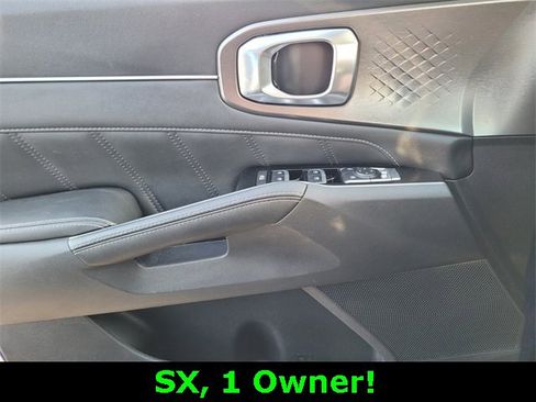 Used 2023 Kia Sorento SX image 22