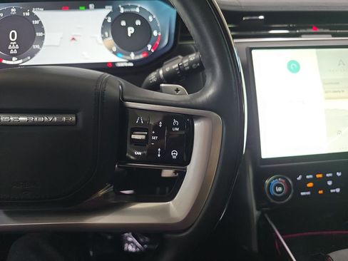 Used 2023 Land Rover Range Rover Long Wheelbase SE image 21