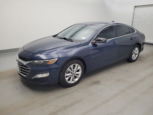 Used 2020 Chevrolet Malibu LT FWD image 2