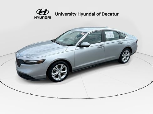 Used 2025 Honda Accord LX image 4