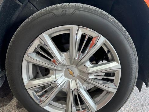 Used 2021 Chevrolet Tahoe High Country AWD/4WD image 12