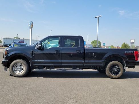 Used 2021 Ford F350 Lariat AWD/4WD image 2
