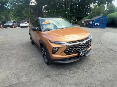 Used 2024 Chevrolet TrailBlazer RS w/ Convenience Package AWD/4WD image 1