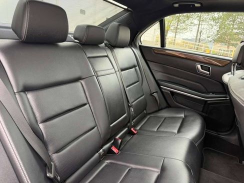 Used 2014 Mercedes-Benz E 350 4MATIC Sedan image 17