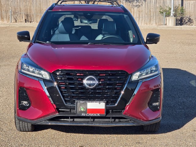 Certified 2024 Nissan Kicks SR w/ SR Premium Package FWD image 3