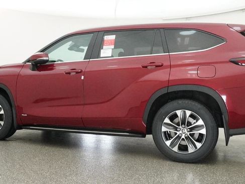 New 2026 Toyota Highlander XLE image 41