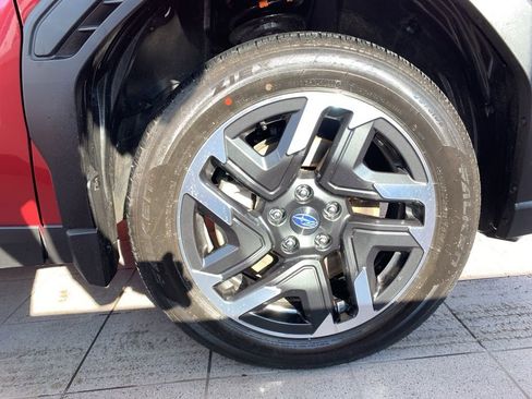 Used 2025 Subaru Forester Premium image 27