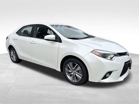Used 2016 Toyota Corolla LE image 1