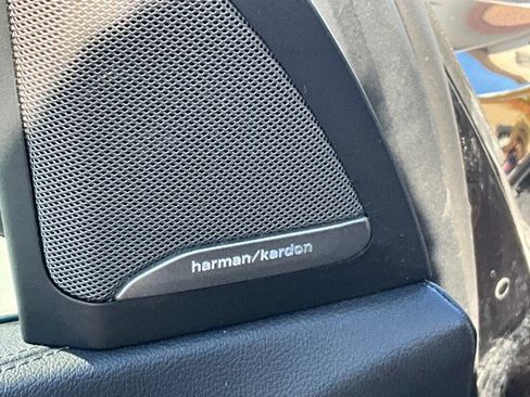 Used 2019 BMW X7 xDrive50i w/ Off-Road Package image 32