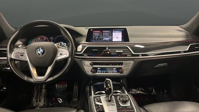 Used 2019 BMW 750i xDrive AWD/4WD image 11