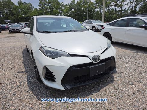Used 2018 Toyota Corolla SE w/ Carpet Mat Package (TMS) FWD image 4