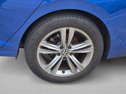Used 2024 Volkswagen Jetta SE FWD image 10