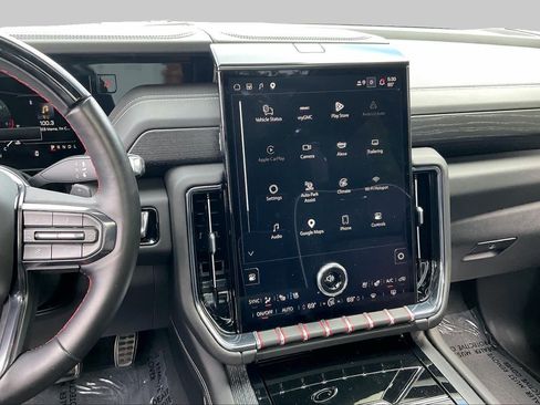 Used 2025 GMC Yukon AT4 Ultimate w/ LPO, Floor Liner Package AWD/4WD image 7