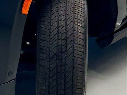 Used 2024 GMC Yukon Denali w/ Denali Reserve Package image 30