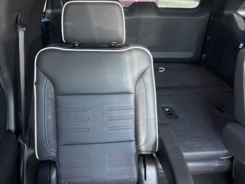 Used 2025 GMC Yukon AT4 Ultimate image 7