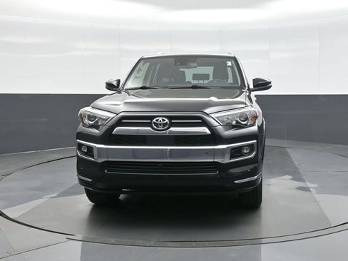 Certified 2022 Toyota 4Runner Limited AWD/4WD image 2