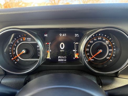 Used 2019 Jeep Wrangler Unlimited Sport S image 22