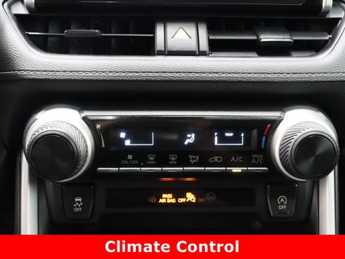 Used 2024 Toyota RAV4 LE image 18