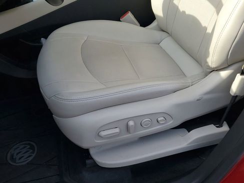 Used 2023 Buick Enclave Premium AWD/4WD image 16