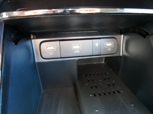 Certified 2023 Kia Sorento SX AWD/4WD image 33