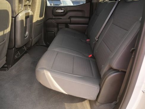 Used 2022 Chevrolet Silverado 1500 Custom image 12