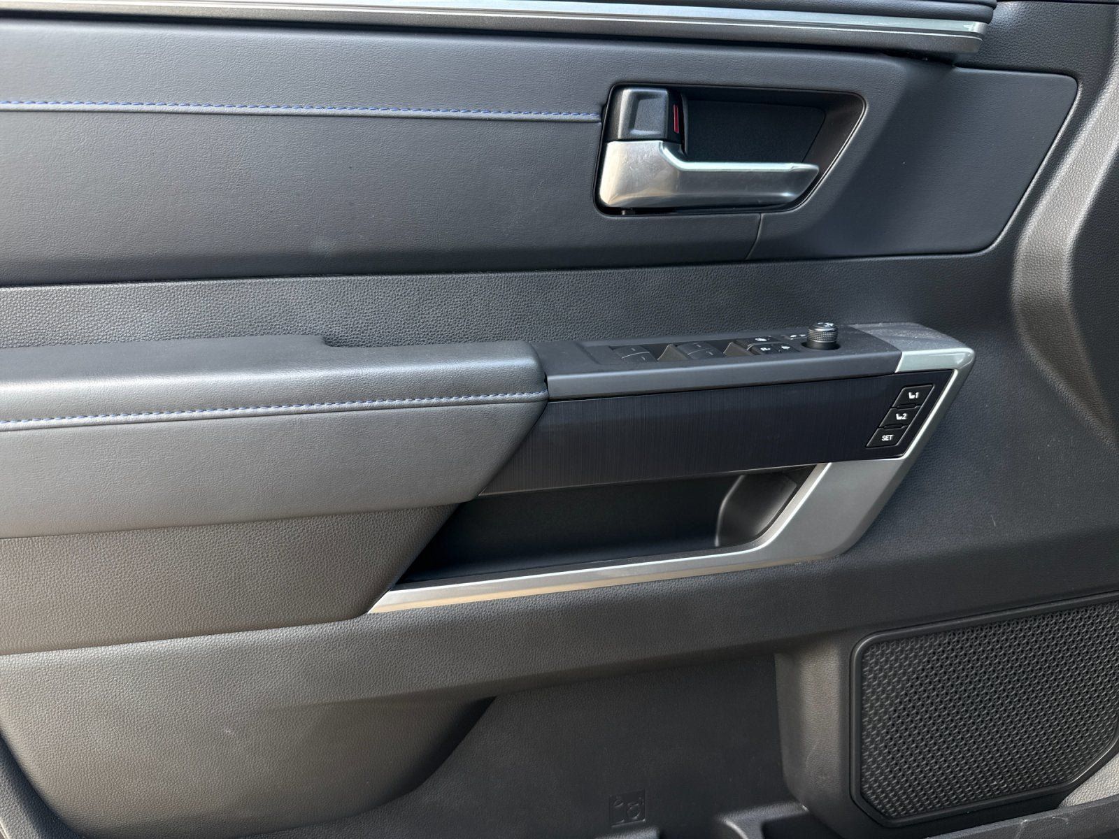 New 2025 Toyota Tundra Platinum AWD/4WD image 13