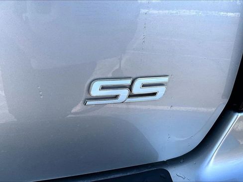 Used 2008 Chevrolet TrailBlazer SS w/ Sun And 6-Disc Cd Package image 8