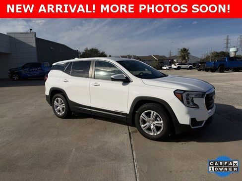Used 2024 GMC Terrain SLE image 5