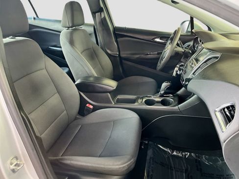 Used 2019 Chevrolet Cruze LT w/ LT Fleet Convenience Package FWD image 25
