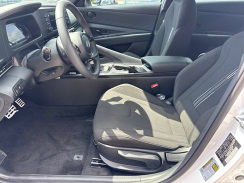 Used 2026 Hyundai Elantra Sport FWD image 9