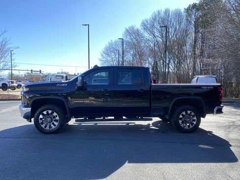 Used 2022 Chevrolet Silverado 2500 LT w/ All Star Edition image 5
