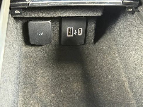 Used 2021 Lincoln Corsair FWD image 14