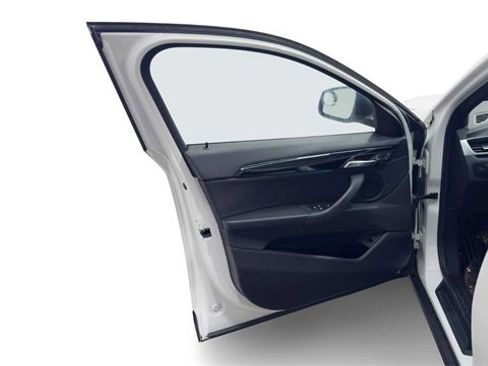 Used 2018 BMW X2 sDrive28i w/ Convenience Package image 10